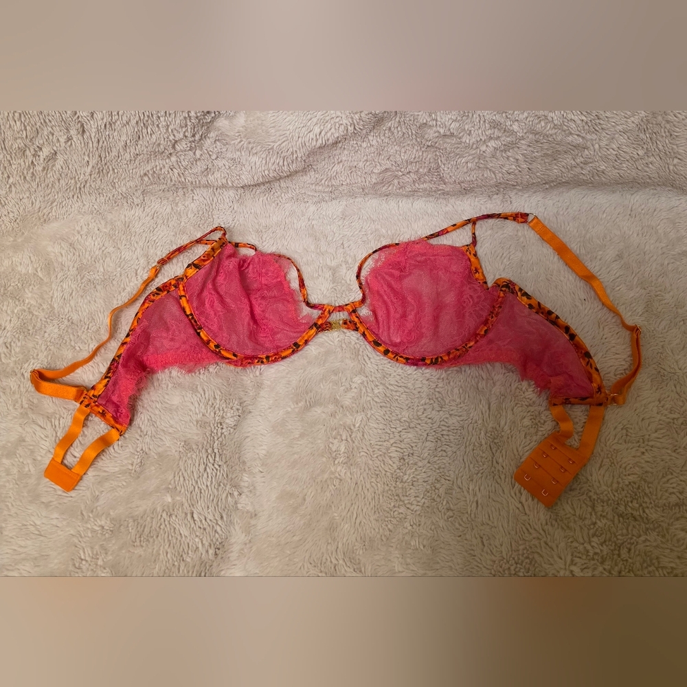 Victoria's Secret Unlined Tropical Satin Lace Low-Cut Underwire  Bra